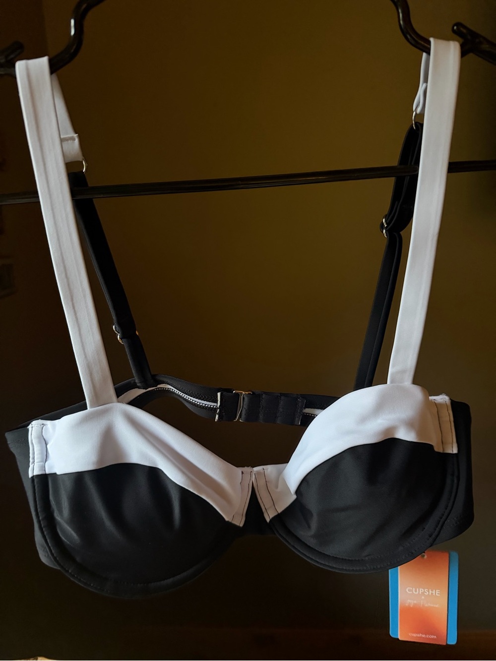 NEW Cupshe + jojo Fletcher Black & White Two-Tone Underwire Bikini Top